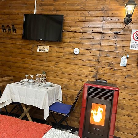 Lo Chalet Del Relax Carrara Esterno foto